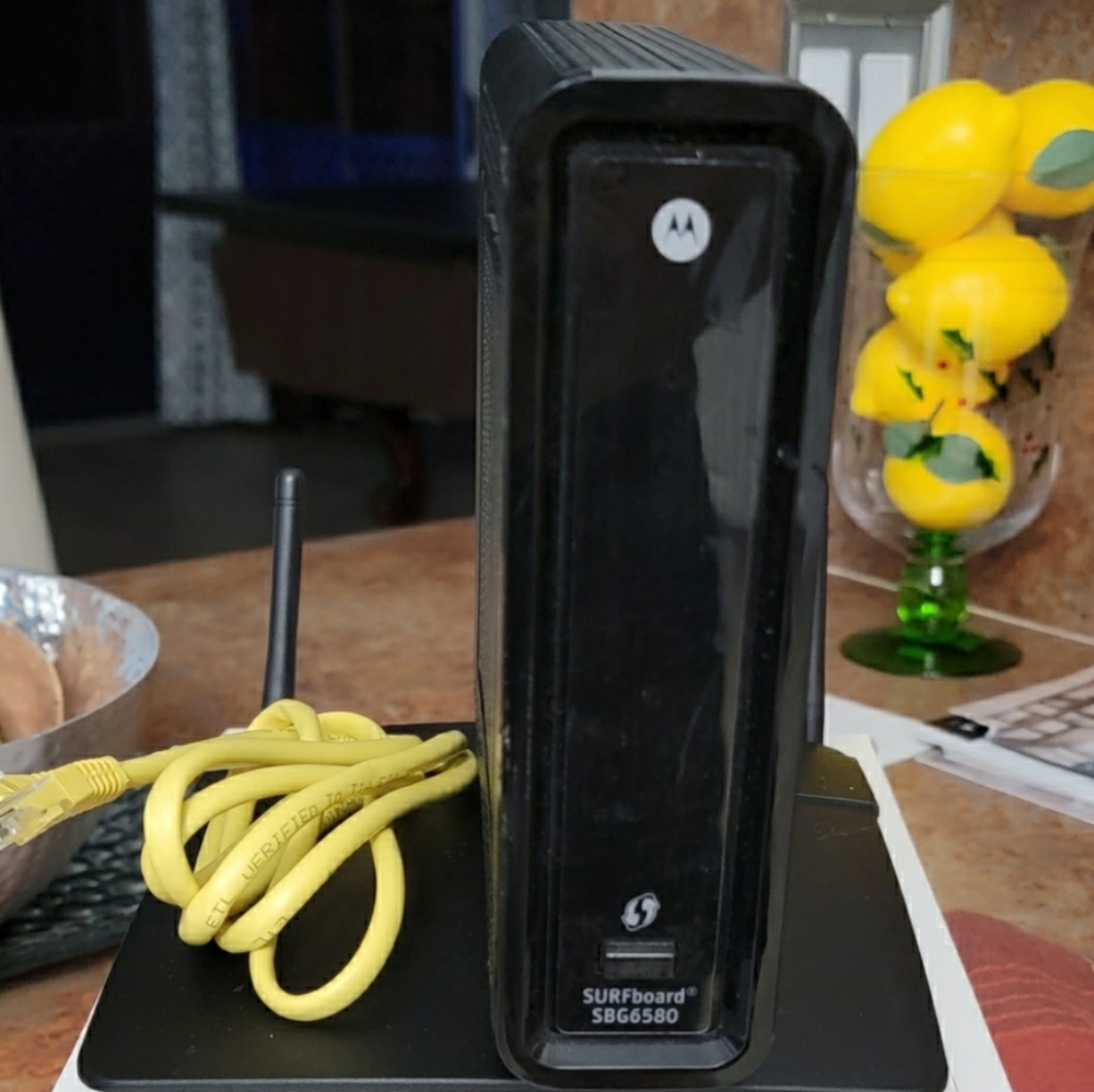 Motorola modem 500mps with router